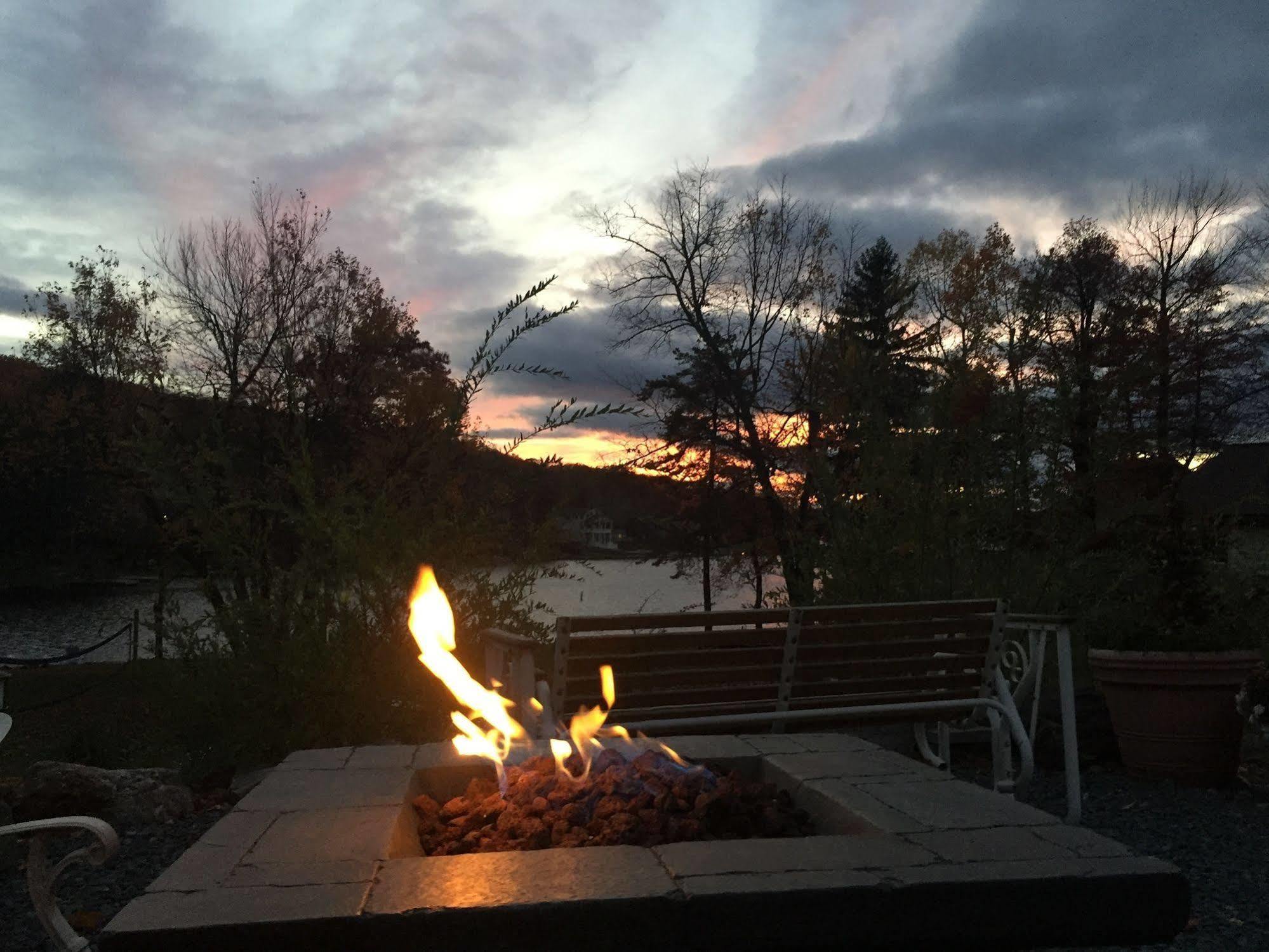 Lake Harmony Inn Kültér fotó